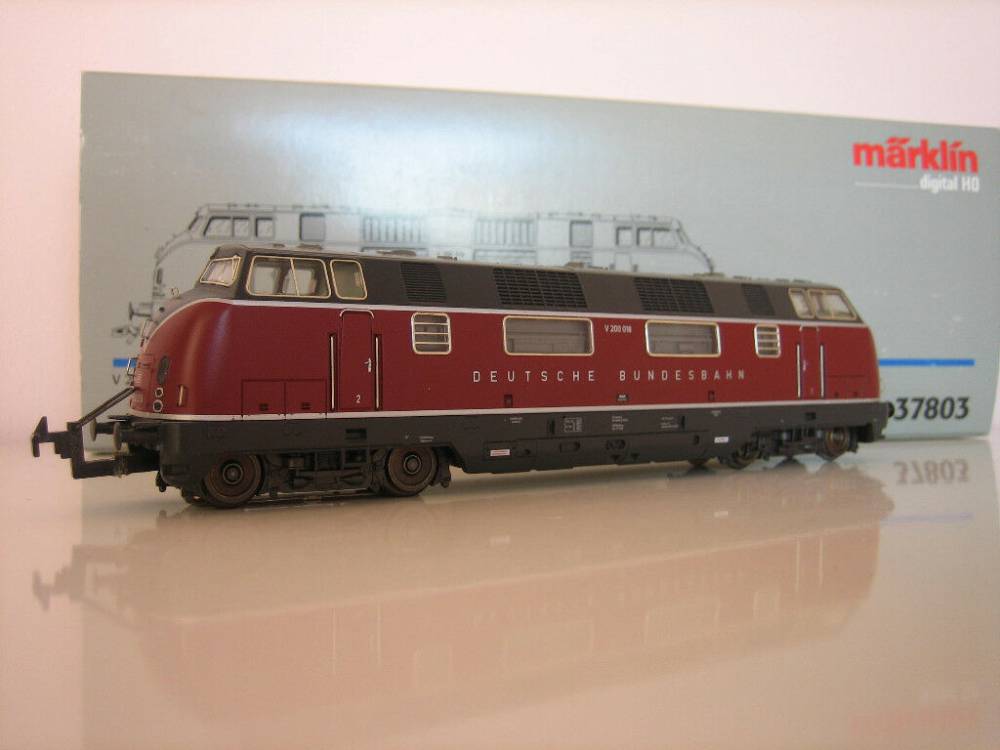 Locomotora diesel Märklin. Cód. 37803